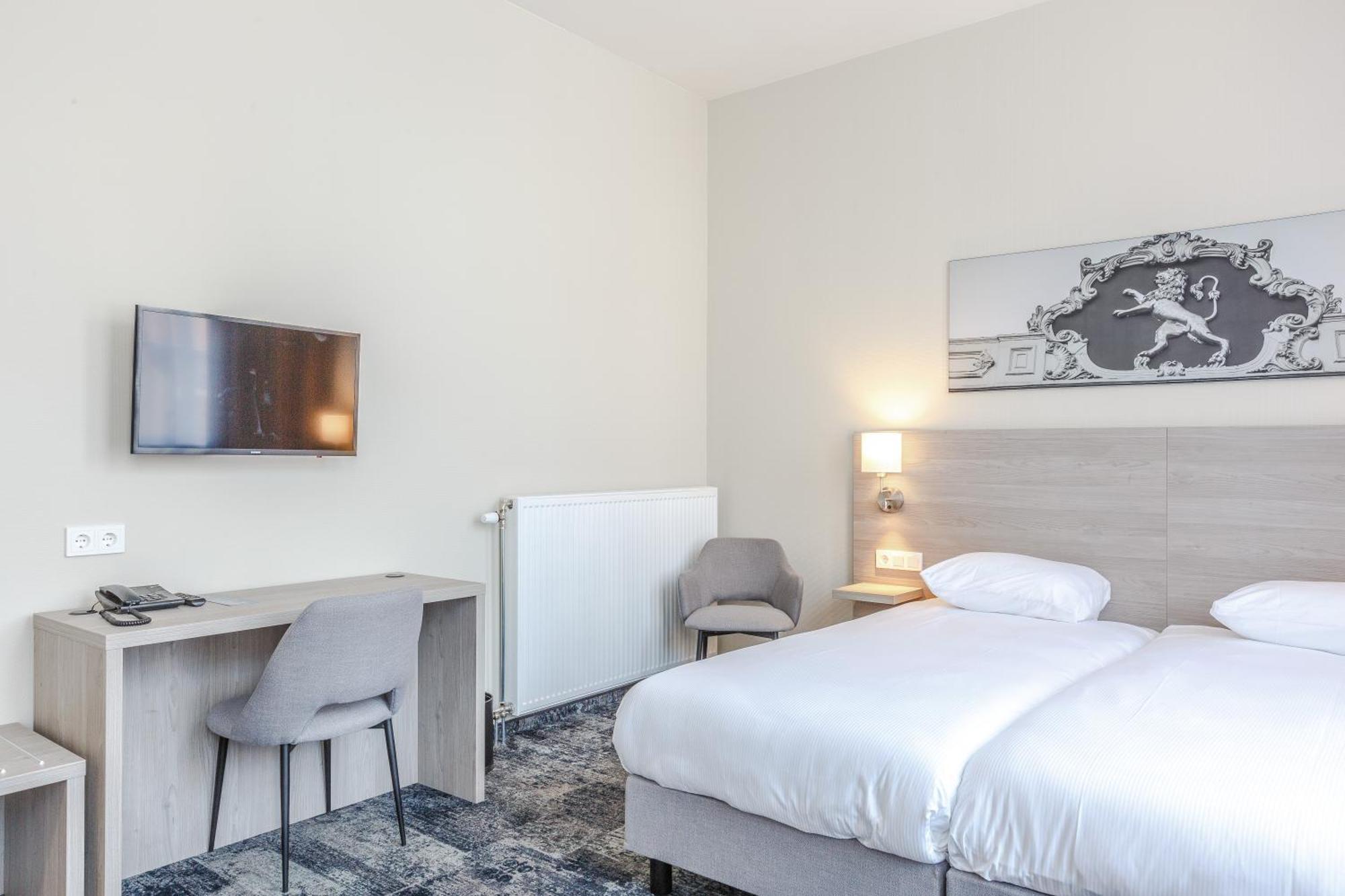 Fletcher Hotel Paleis Stadhouderlijk Hof Леуварден Екстер'єр фото
