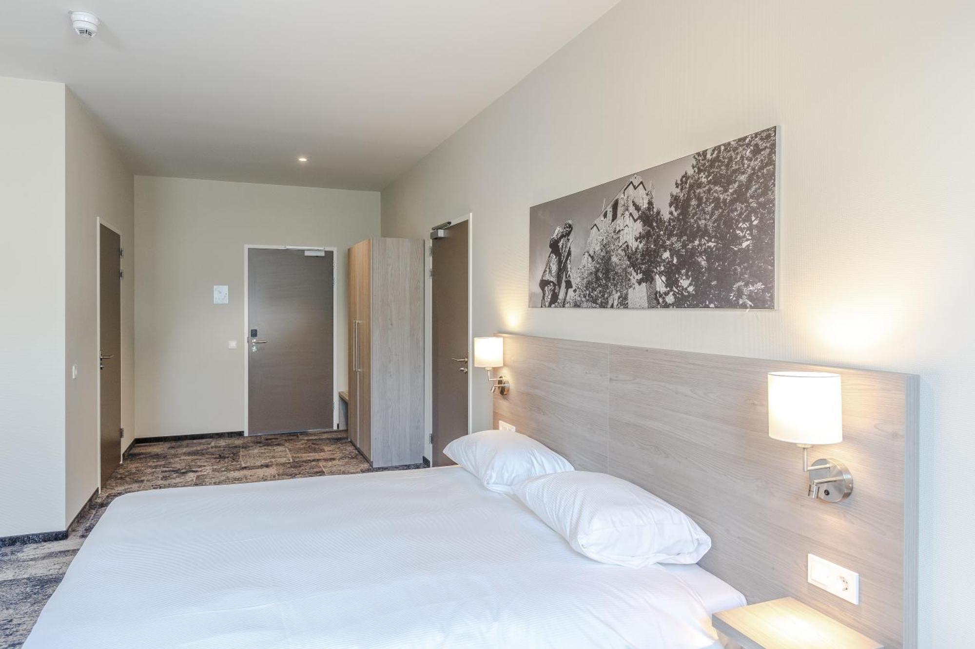 Fletcher Hotel Paleis Stadhouderlijk Hof Леуварден Екстер'єр фото