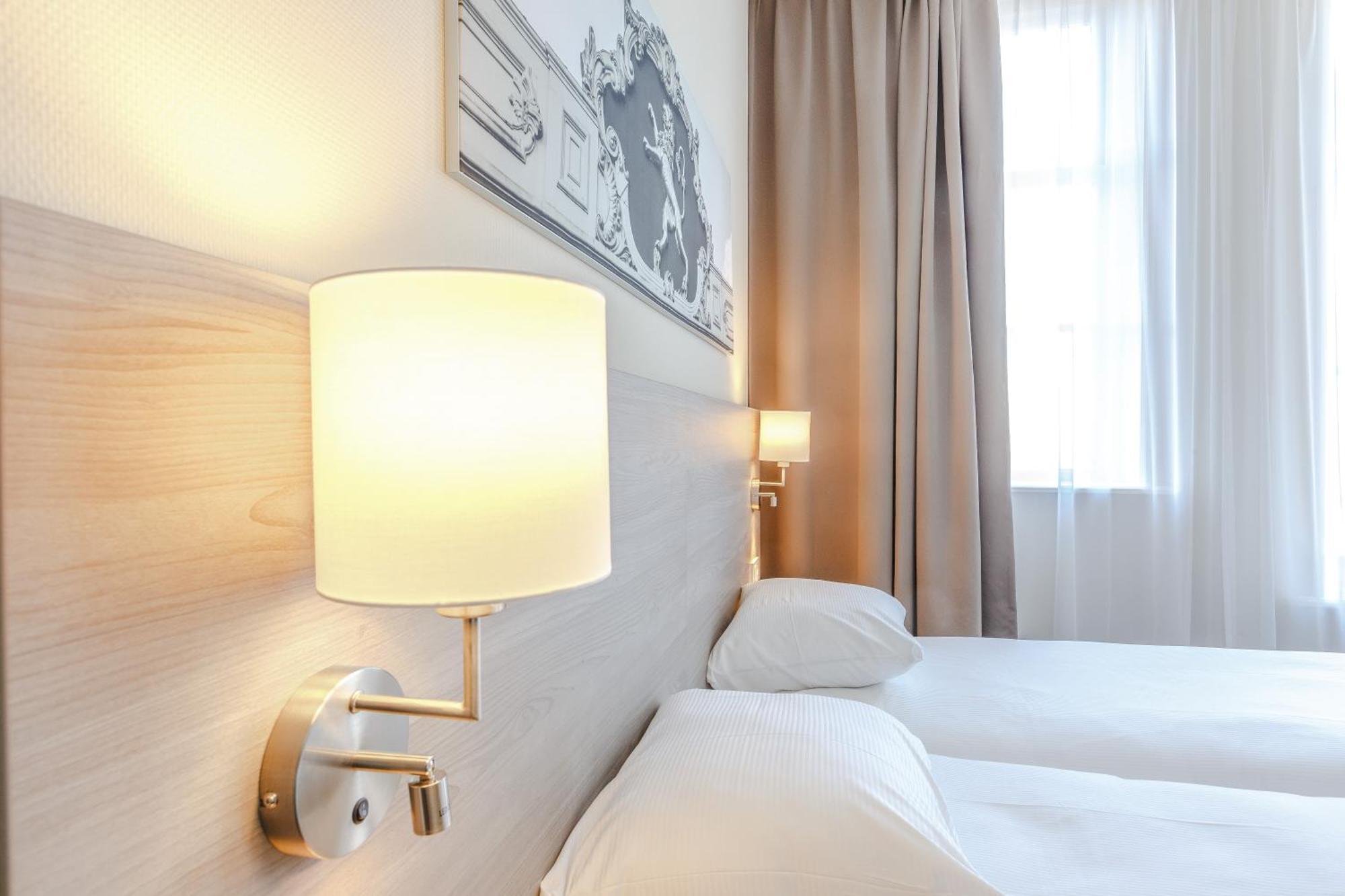 Fletcher Hotel Paleis Stadhouderlijk Hof Леуварден Екстер'єр фото